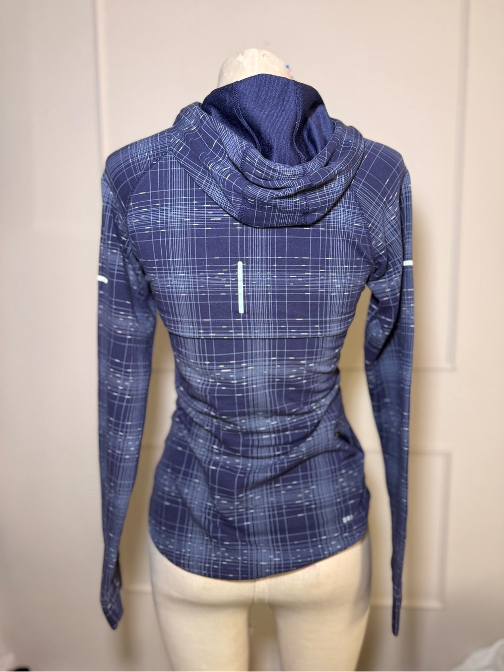 Nike Dri-FIT XS purple Plaid Hooded Running Top